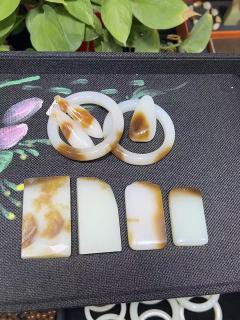 新疆和田玉且末糖白一口气进货项目 两条手镯 三个挂件 4个无事牌 油
